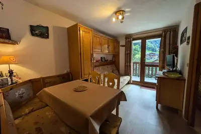 Image de Wohnung für 5 Personen, südlich im Herzen des Dorfes, in der Nähe von Skiliften