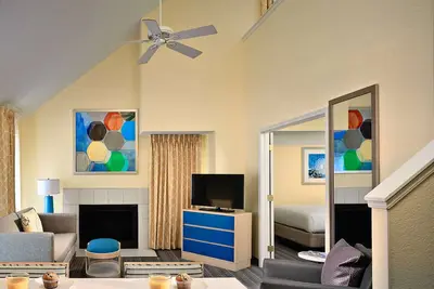 Image de Great Find! 2 Comfortable Units, Kitchen, Free Parking, Pool