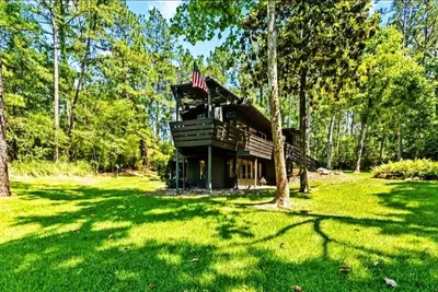 Image de The Boat House! Hot Tub-Pool-Pool Table-Fire Pit-Rv & Boat parking! Docks Close!