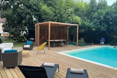 Image de Belle villa avec piscine, Ă 5mn Ă pied du centre historique