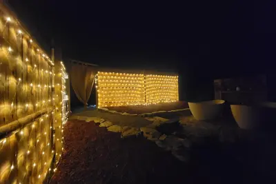 Image de Glamping with soaking tubs in Upstate New York!