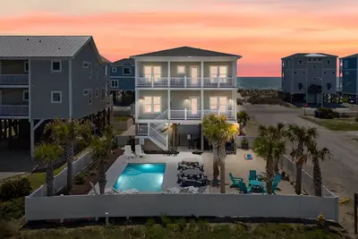 Image de Gather at the Beach! | Ocean Views | Elevator