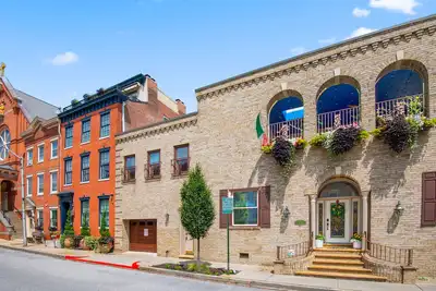 Image de A Villa Steps from Harbor East with Indoor Pool and 6-Car Parking Sleeps 12\n