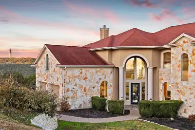 Image de Mini Mansion ~ 3 Kings ~ Games + Movie Theater ~ 65” Tv ~ Marina 7 mins