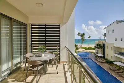 Image de Beach Condo w/ Sea View B-301 @ Costa Atlantica