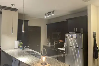 Image de Cozy Palace near Perimeter Mall