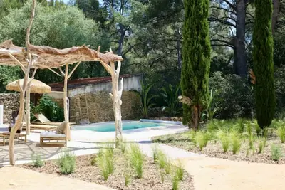 Image de Cabanon Ista, Piscine chauffée, privée, jardin.