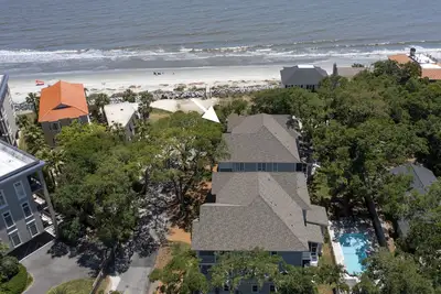 Image de Ez Beach Access, Breathtaking Sunrise Ocean Views, Community Pool, Near the Vill