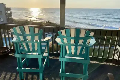 Image de Relaxing Oceanfront Condo w Priv Beach Access, Pool, Elevator. Linens Included