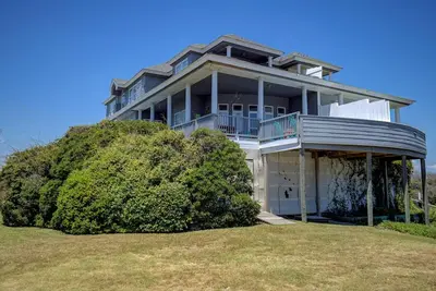 Image de Beach duplex with ocean views, pool, jetted tub, central Ac & washer/dryer