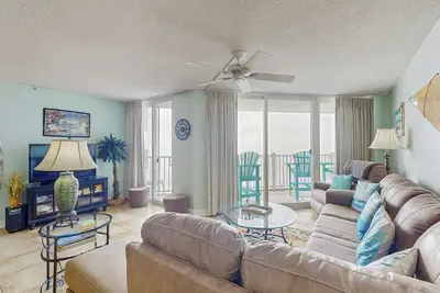 Image de Oceanfront condo witha  balcony with ocean & pool views, fast WiFi & a gym