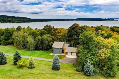 Image de Falcon's Nest at Lake Leelanau