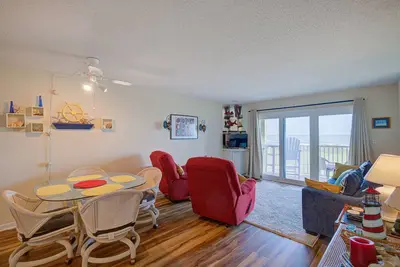 Image de Topsail Dunes condo with beautiful ocean view - beach access & beachfront pool