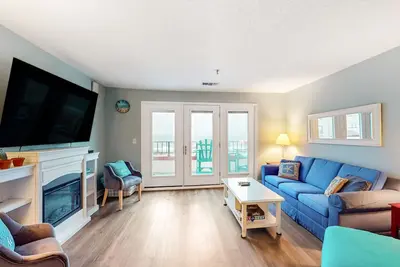 Image de Ocean view condo with a pool, hot tub, tennis, beach access, washer/dryer & Ac