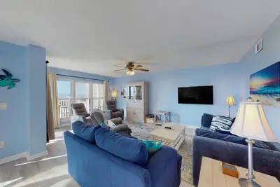 Image de All-new Topsail Dunes condo - fast WiFi & ocean-view balcony - beachfront pool
