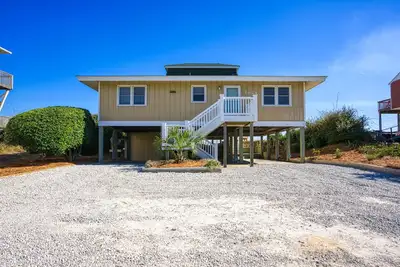Image de Oceanfront home with private beach access, ocean views & outdoor shower