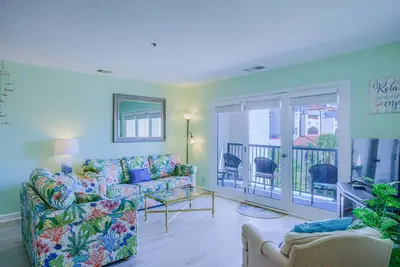 Image de Ocean view condo with a pool, hot tub, tennis, washer/dryer, & central Ac