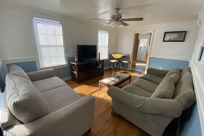 Image de Jax Beach home. Close to the beaches, shops, restaurants and bars.