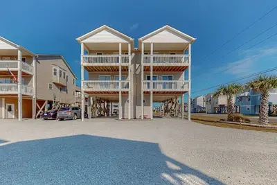 Image de Ocean view duplex with beach access, a washer/dryer, central Ac & golf nearby