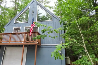 Image de Home near the beach with a washer/dryer, tennis court, playground, basketball
