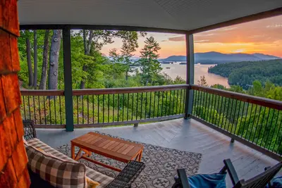 Image de Home with beach access, incredible water views, washer/dryer & golf nearby