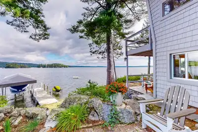Image de Renovated home with a water view, washer/dryer, Ac, deck & wood stove