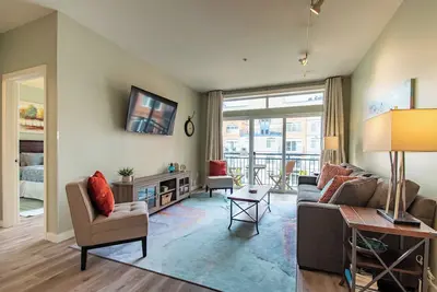 Image de Spacious 2 Bedroom Condo with Pool!