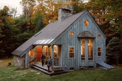 Image de Deerwood Hill ~ après ski cabin • hot tub • fire pit • Stratton • Manchester