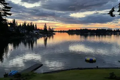 Image de Waterfront - Apartment on Beautiful Lake Tapps! What a view!