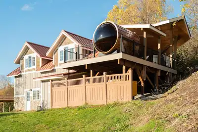 Image de Detached Apartment w/hot-tub & Sauna view overlooking Valley