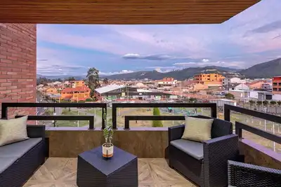 Image de Peaceful River and Mountain Views 2bd Apartment