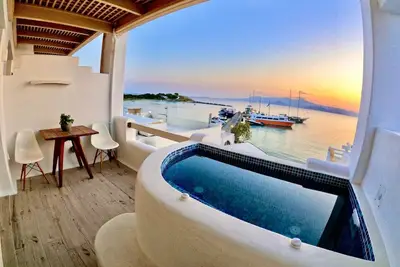Image de Spacious studio, amazing sea view, hot tub facility