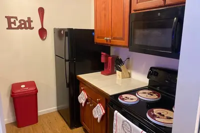 Image de Cozy apartment steps from Christ Hospital, Uc and minutes to downtown!