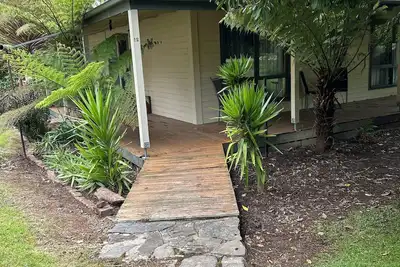 Image de Everything at your doorstep, spacious house, dogs welcome, big back yard fenced.