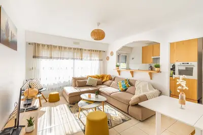 Image de GuestReady - Sunny Side Up with Balcony
