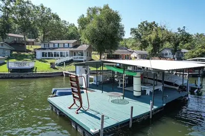 Image de Amazing Dock Fishing with Swim Area & Gentle Lot