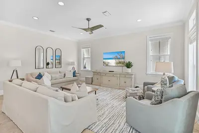 Image de Walk to Seacrest Beach, Resort Pool | Modern 3bdr | Free Wheelin by AvantStay