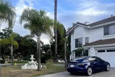 Image de Family-sized home w/Pool & Direct Access to Park