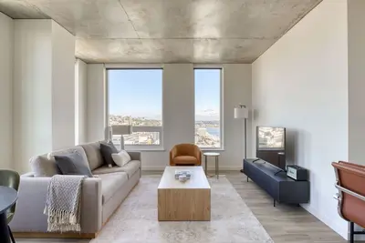Image de Bright South Lake Union 2br w/ W/D & Roof, nr Lake Union, by Blueground