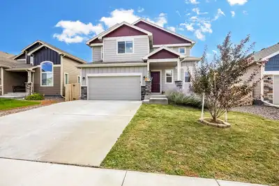 Image de 5 Star! Welcoming, Spacious, Convenient Colorado Home