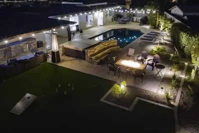 Image de Perfect for Families! Private Pool, Spa & Bbq, Near Shopping, Dining, Mayo Clinic + Free Golf