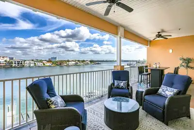 Image de Updated, Elegant Waterfront Charmer ~ Pool, Hot Tub, Grill, Private Balcony ~ 402 Island Key