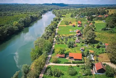 Image de Belle maison Ă Augustanovec avec.
