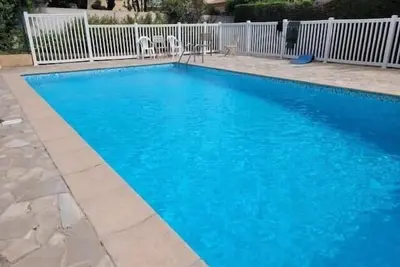 Image de Studio 30 m² avec terrasse et piscine partagée
