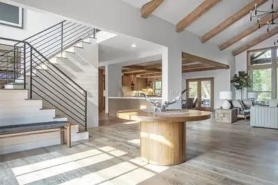 Image de Luxury Group Lodge with Access to Exclusive Golf