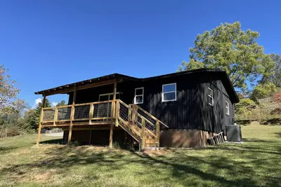 Image de Cozy \"Farm Hill\" house with a view of the animals - mins from town