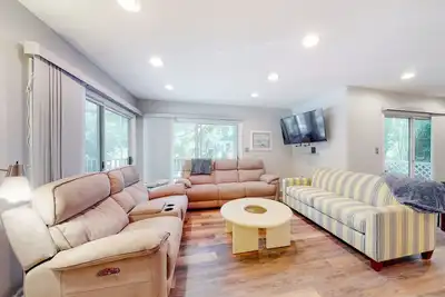 Image de Sea Colony tennis condo with pools, fitness center & tennis courts