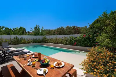 Image de Maison de vacances Ialysos pour 1 - 8 personnes avec 4 chambres Ă coucher - Maison de vacances