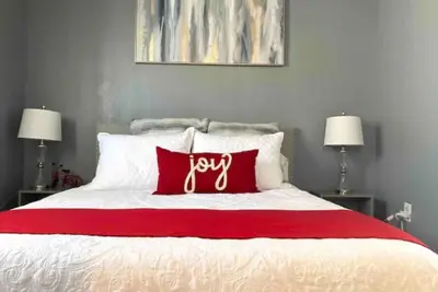 Image de Beautiful Apartment - 10 min to Morongo Casino & Near Highway!