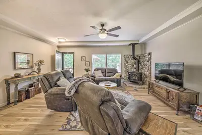 Image de Peaceful Alto Home w\/ Deck ~ 12 Mi to Ski Apache!